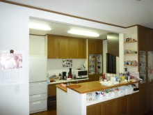 二階に水周りを新設、階段も架け替え二世帯住宅に 二階に水周りを新設、階段も架け替え二世帯住宅に